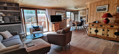 Maison - 201 m² - 7 pièces