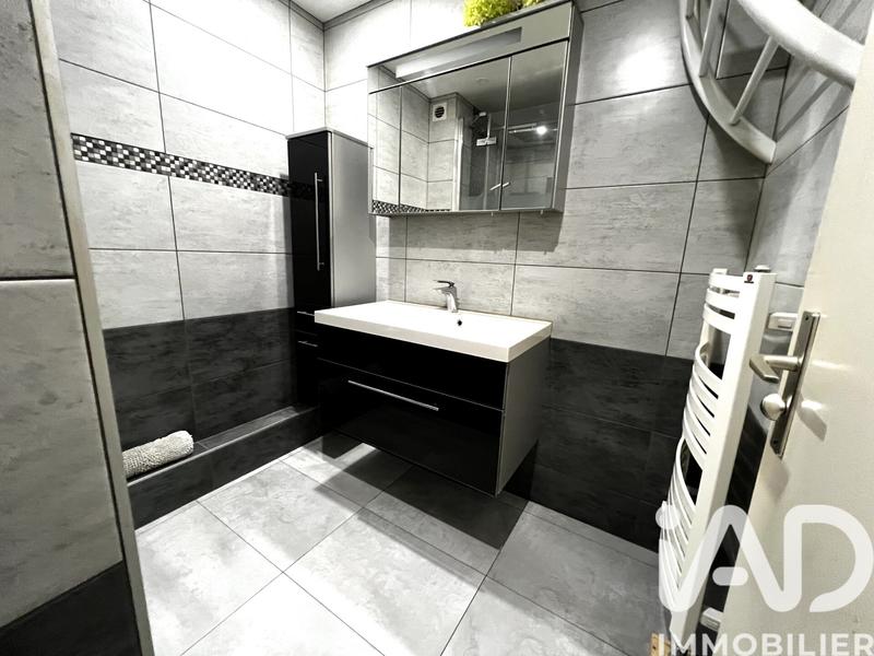 Appartement - 75 m² - 4 pièces