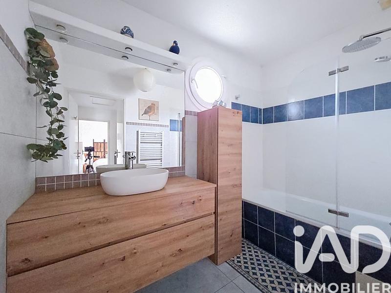 Maison - 96 m² - 5 pièces