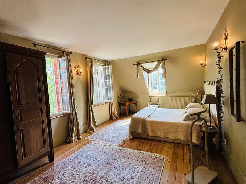 Maison de maîtres - 330 m² - 11 pièces