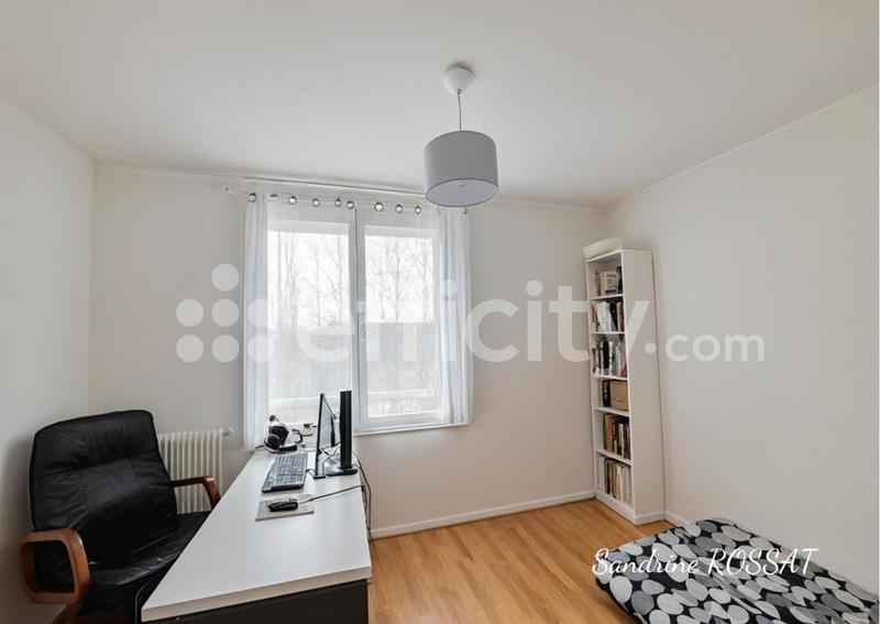 Appartement - 105 m² - 5 pièces