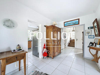 Maison - 180 m² - 8 pièces