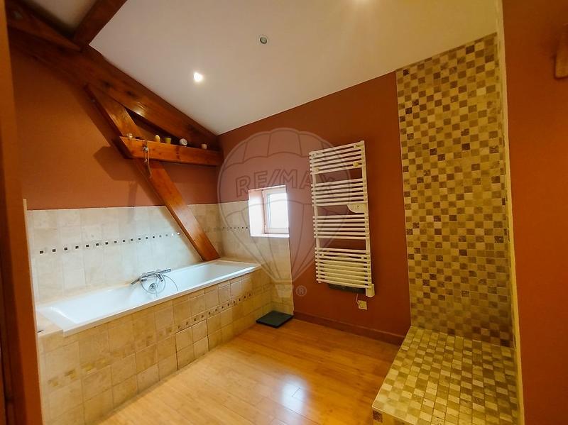 Appartement - 108 m² - 4 pièces