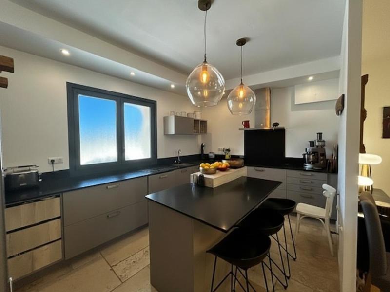 Maison - 190 m² - 6 pièces