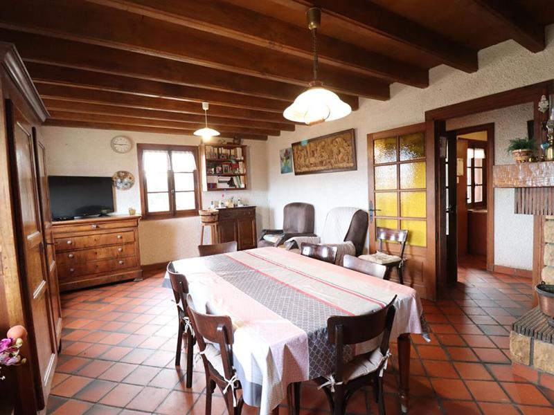 Maison - 90 m² - 5 pièces