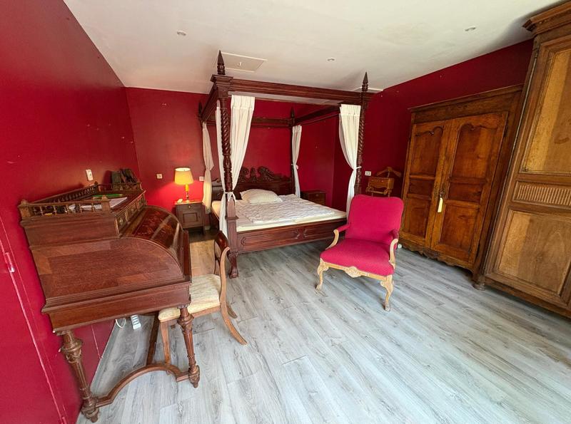 Maison - 170 m² - 8 pièces