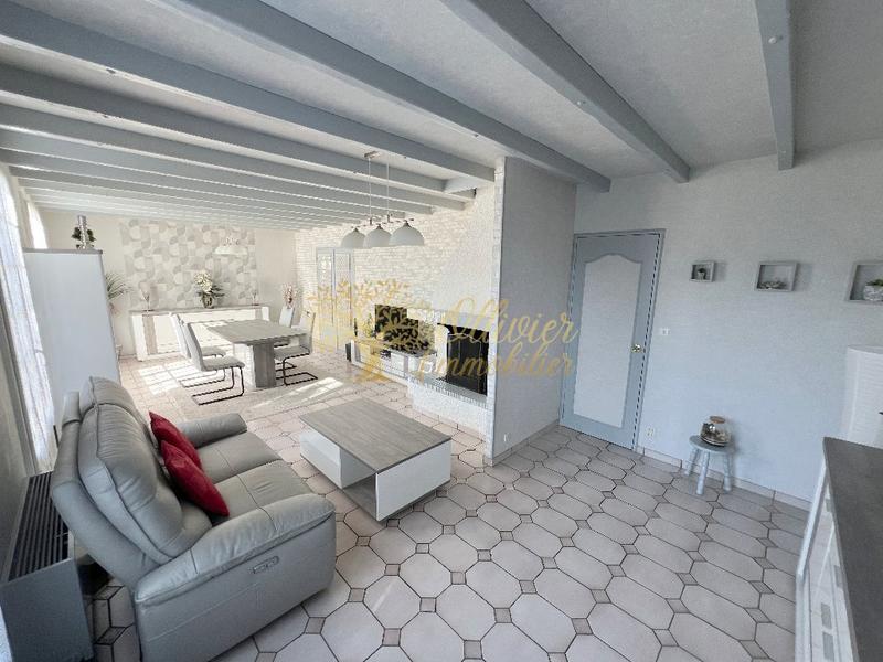 Pavillon - 130 m² - 6 pièces