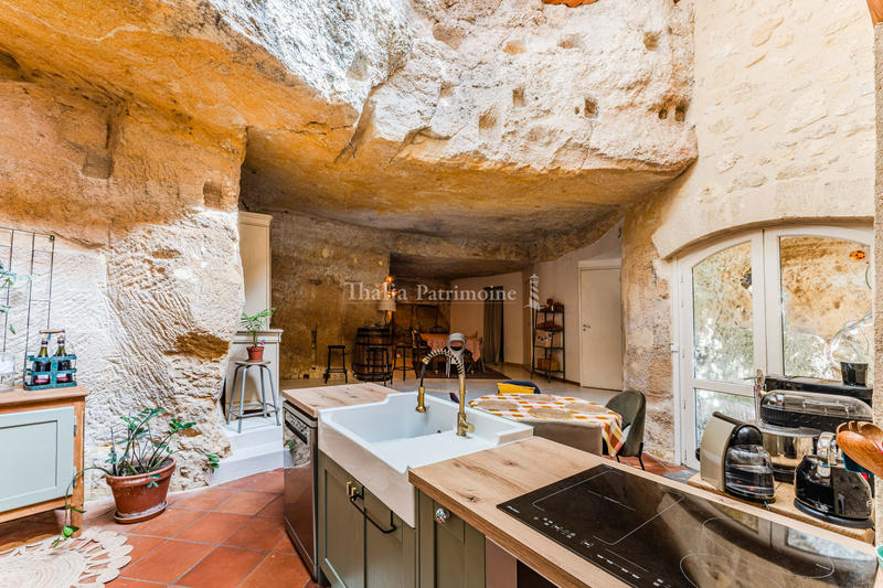 Maison - 318 m² - 9 pièces