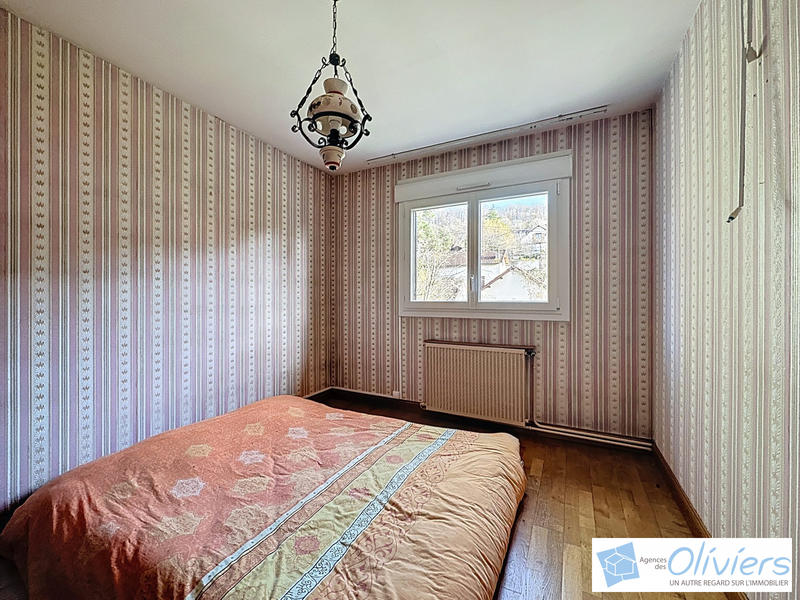 Maison traditionnelle - 140 m² - 7 pièces