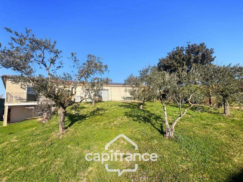 Maison - 203 m² - 6 pièces