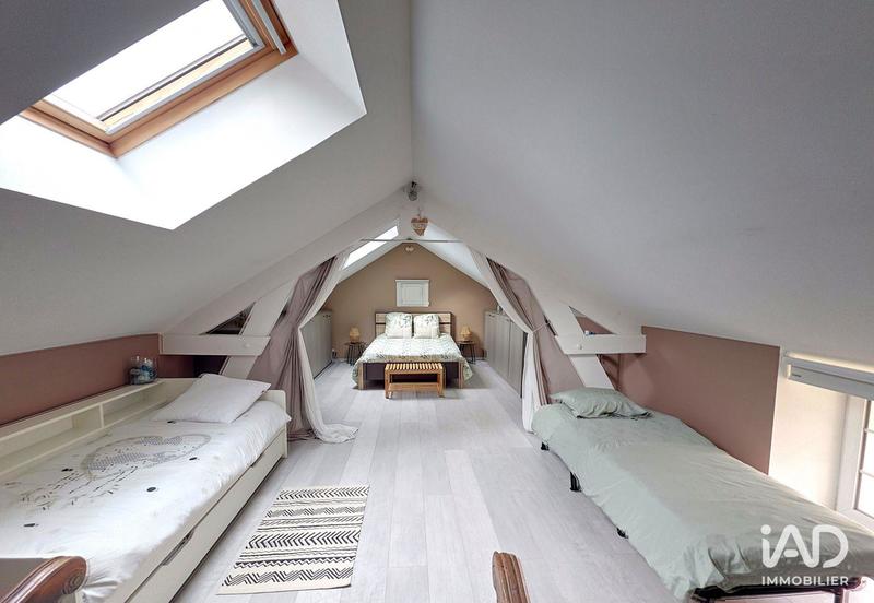 Maison - 270 m² - 5 pièces