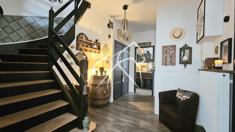 Maison - 148 m² - 8 pièces