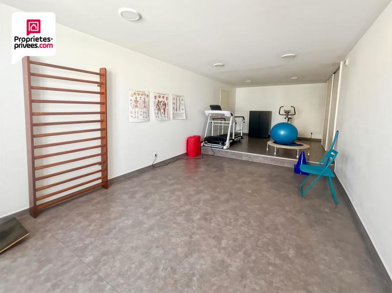 Maison - 127 m² - 9 pièces