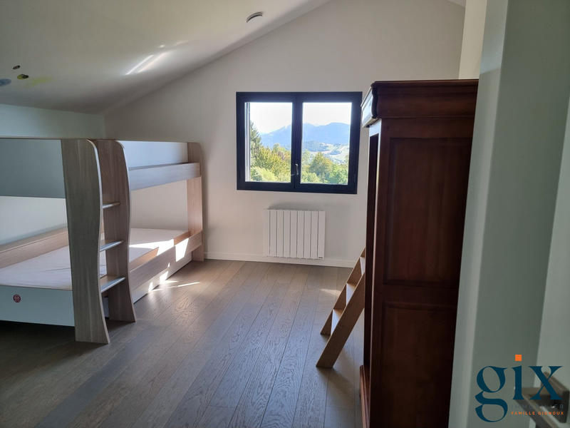 Maison - 184 m² - 6 pièces