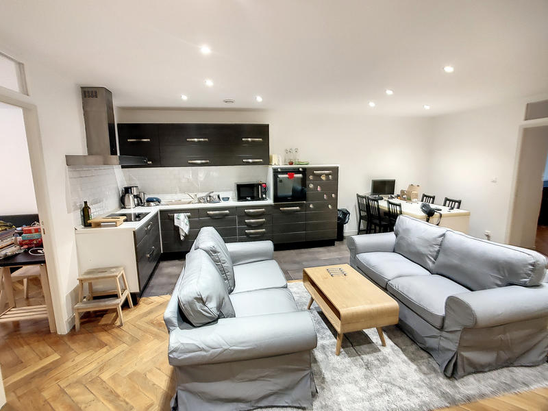 Appartement - 130 m² - 6 pièces