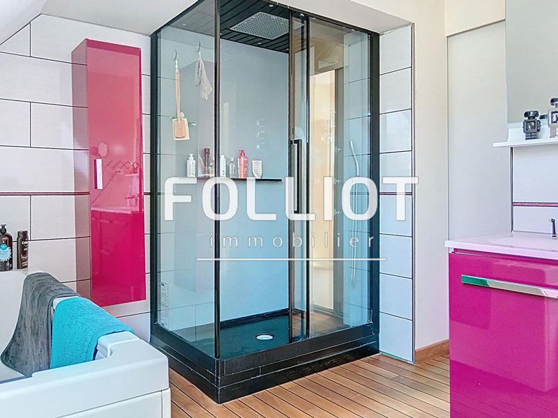 Maison - 189 m² - 6 pièces