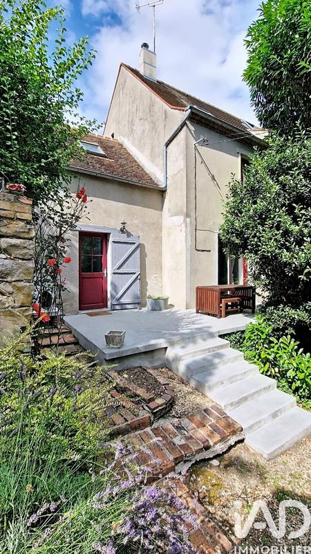 Maison - 210 m² - 6 pièces