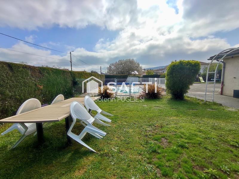 Maison - 170 m² - 5 pièces