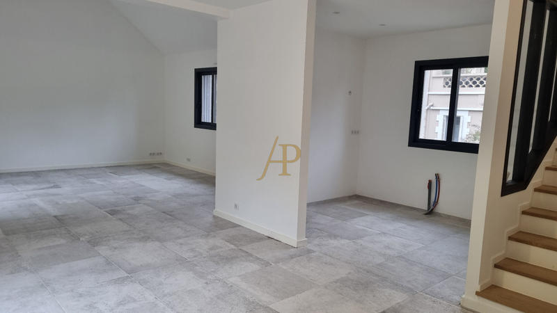 Maison - 163 m² - 7 pièces