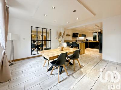 Maison - 180 m² - 7 pièces