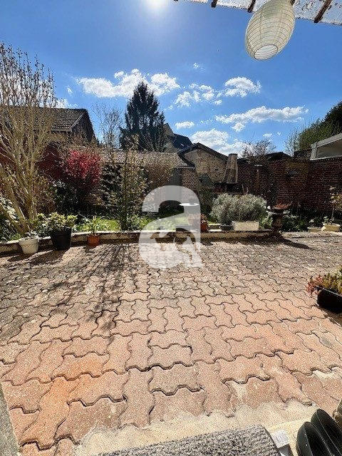 Maison - 180 m² - 8 pièces