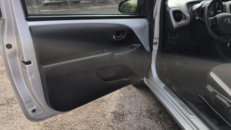 Toyota Aygo II 1.0 VVTi 69 X-Play Touch