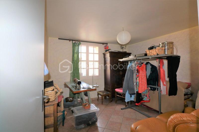 Maison - 230 m² - 7 pièces