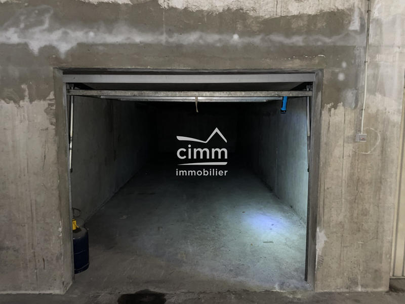 Parking / Garage - 34 m²