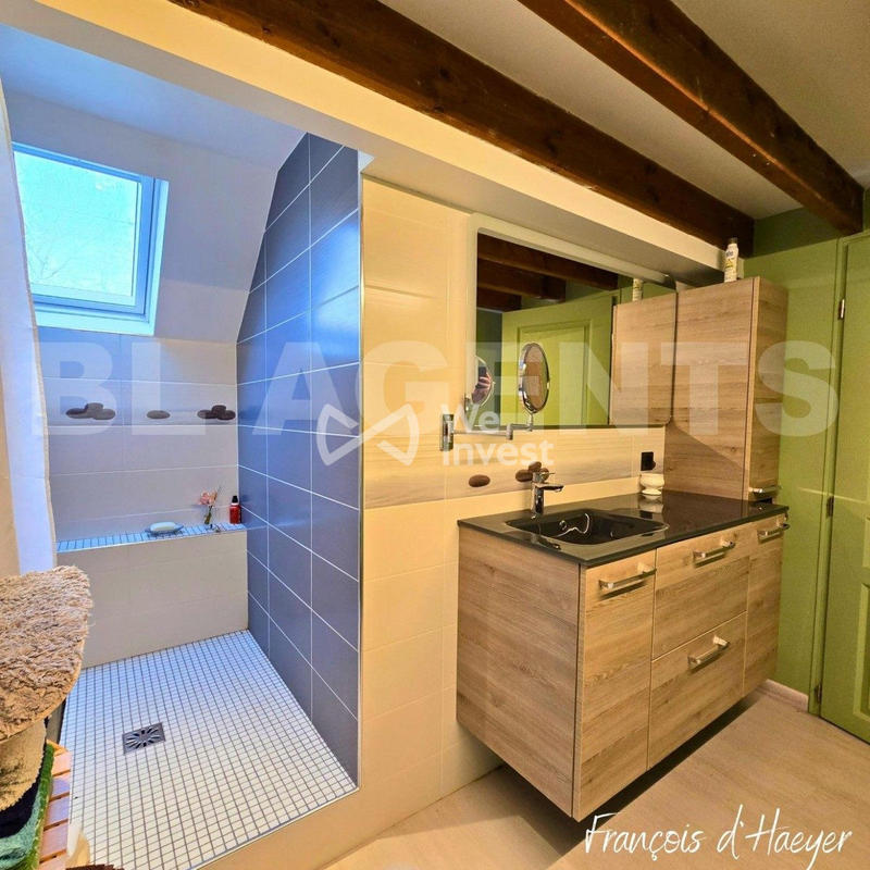 Maison - 205 m² - 8 pièces