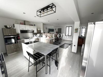 Maison de ville - 140 m² - 6 pièces