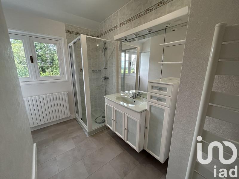 Maison - 216 m² - 8 pièces