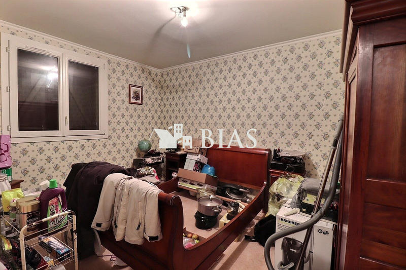 Maison traditionnelle - 180 m² - 7 pièces