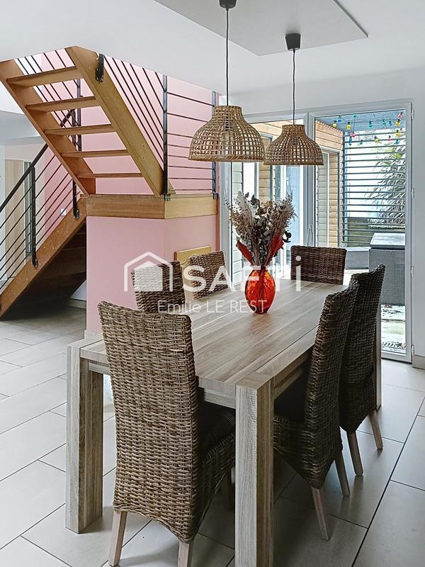 Maison - 172 m² - 7 pièces