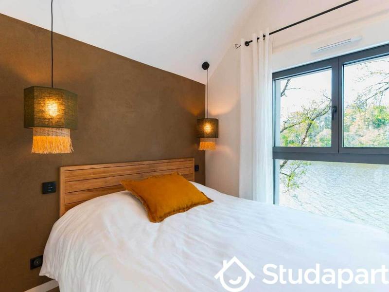 Chambre - 10 m² - 1 pièce