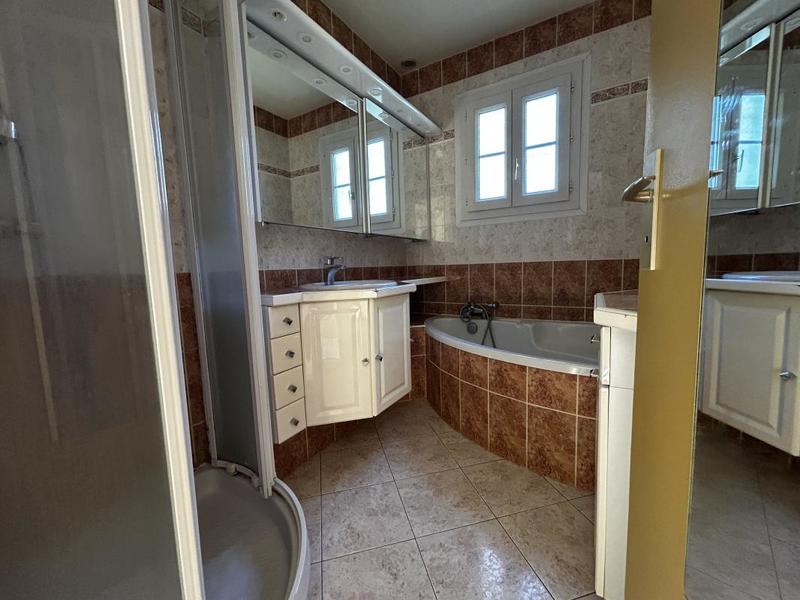 Maison - 167 m² - 6 pièces