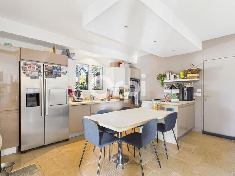 Villa - 250 m² - 6 pièces