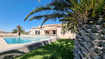 Villa - 180 m² - 6 pièces