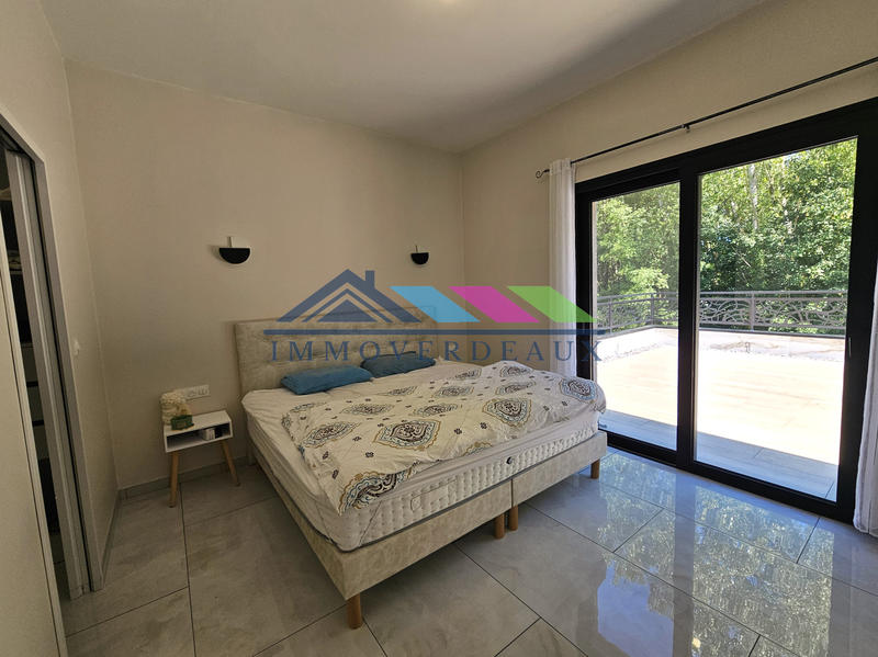 Maison - 210 m² - 6 pièces