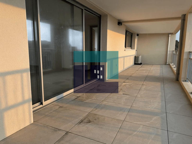 Appartement - 115 m² - 4 pièces