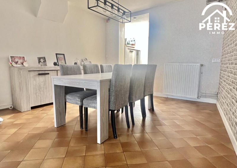 Maison - 90 m² - 4 pièces