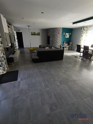 Maison - 206 m² - 8 pièces