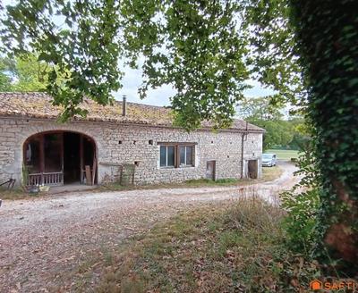 Maison - 300 m² - 9 pièces