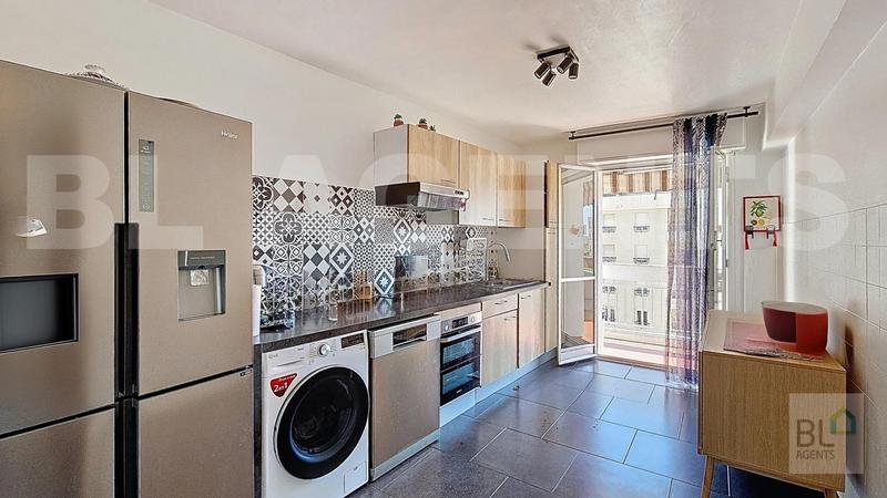 Appartement - 98 m² - 5 pièces