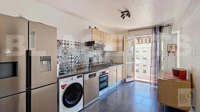 Appartement - 98 m² - 5 pièces