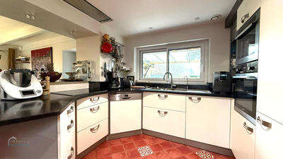 Maison - 193 m² - 10 pièces