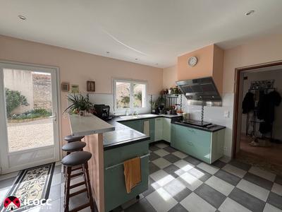 Maison - 179 m² - 6 pièces