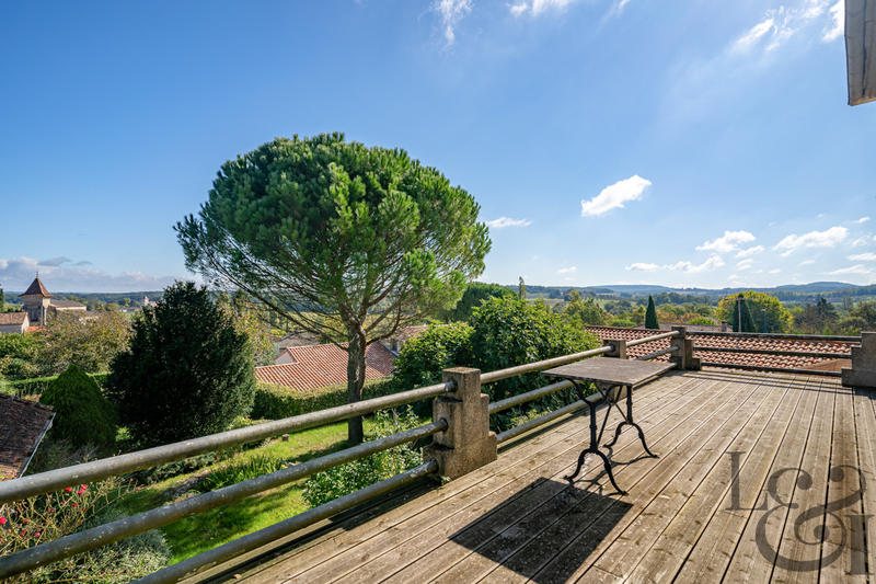 Maison - 148 m² - 5 pièces