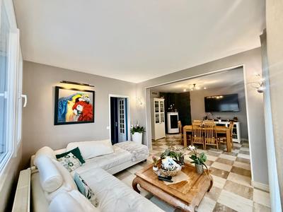 Maison - 160 m² - 7 pièces