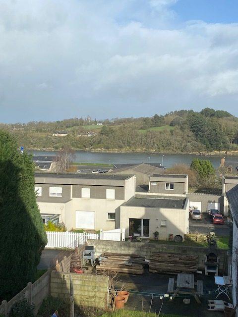 Maison - 140 m² - 8 pièces