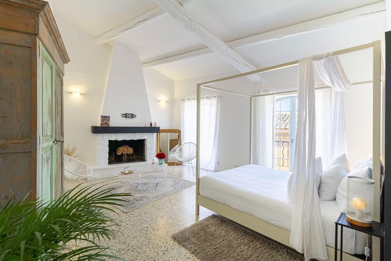 Maison - 455 m² - 12 pièces